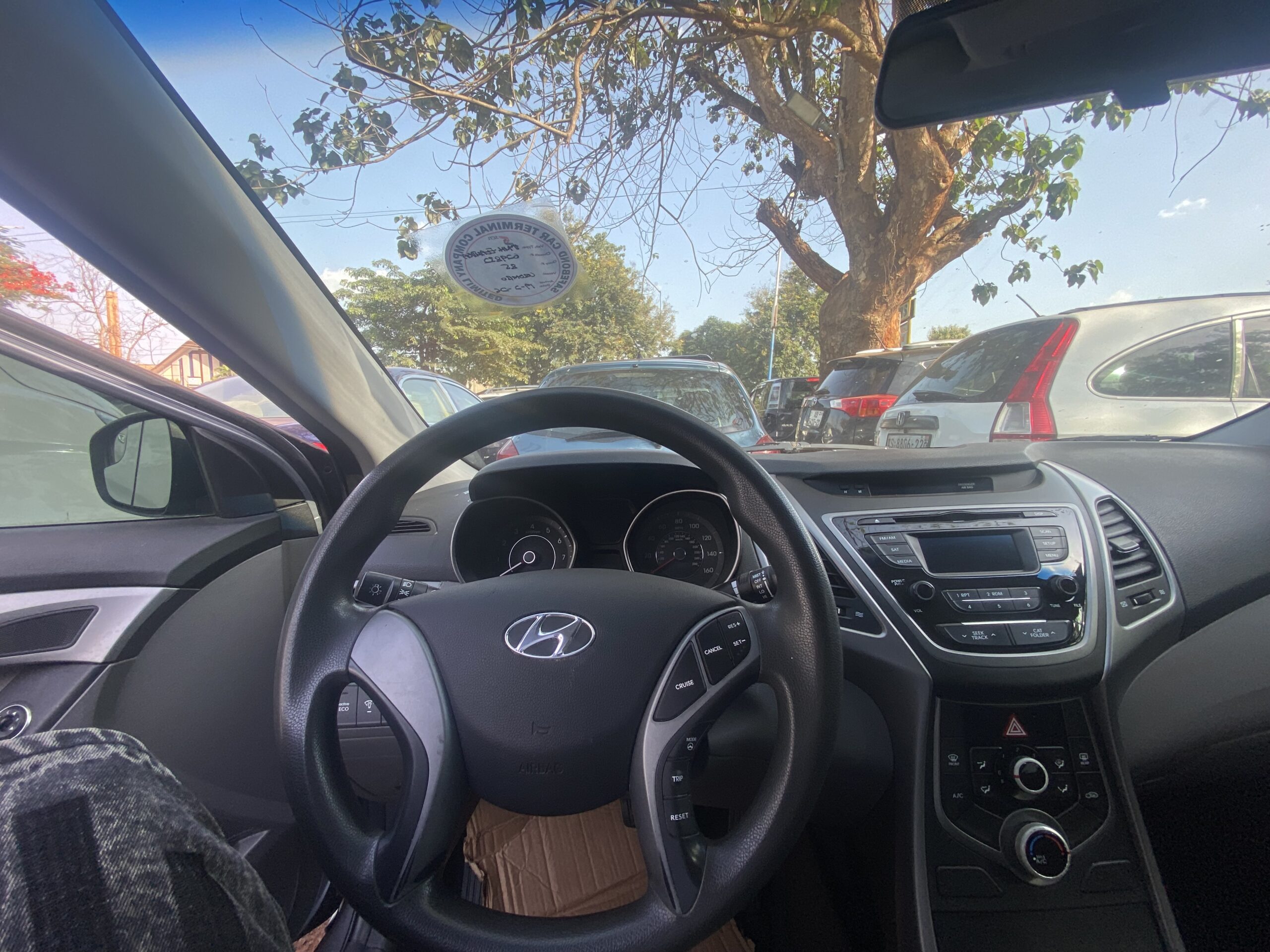
								2016 Hyundai Elantra (Silver) full									