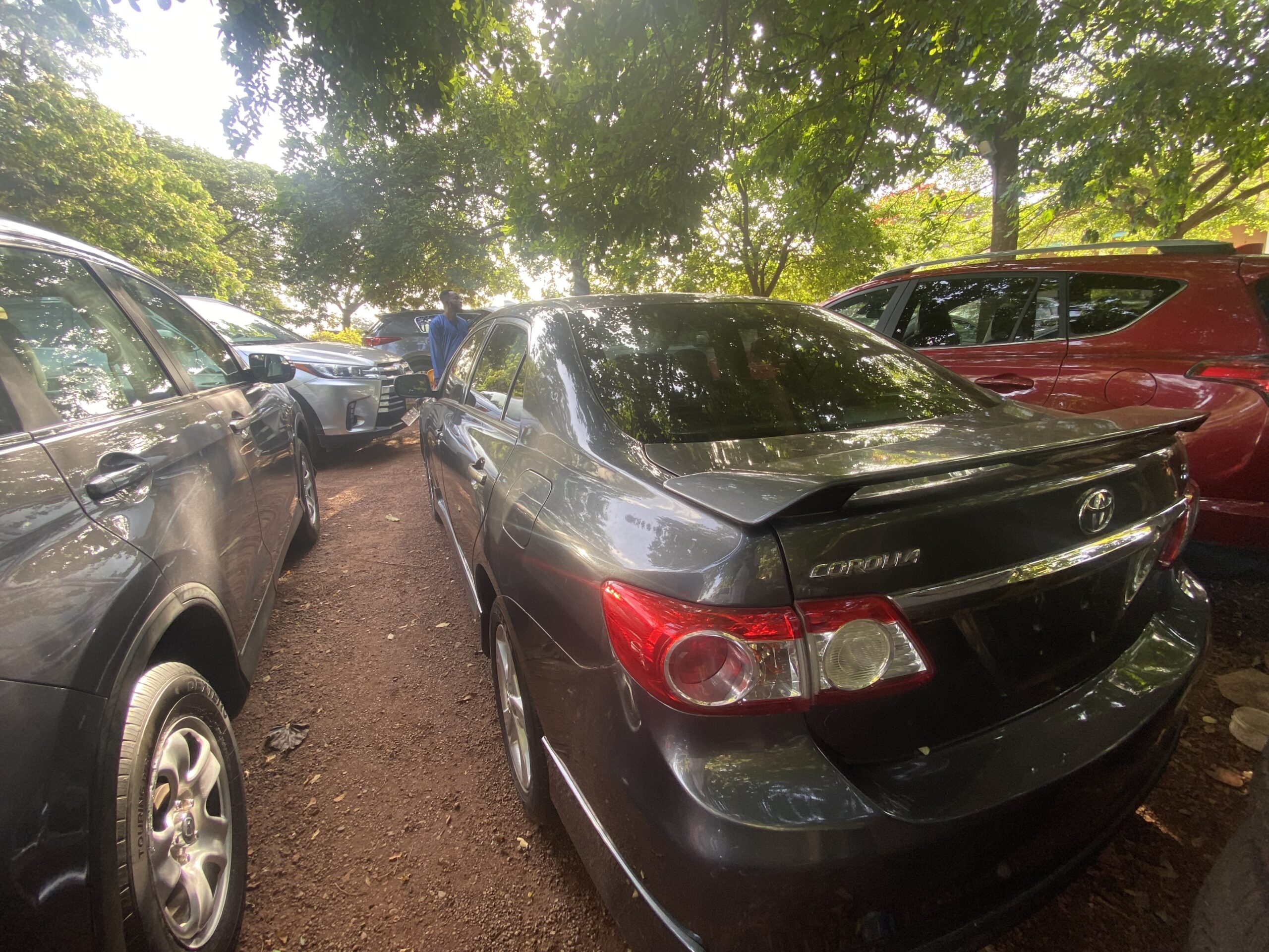 
								Toyota Corolla full									