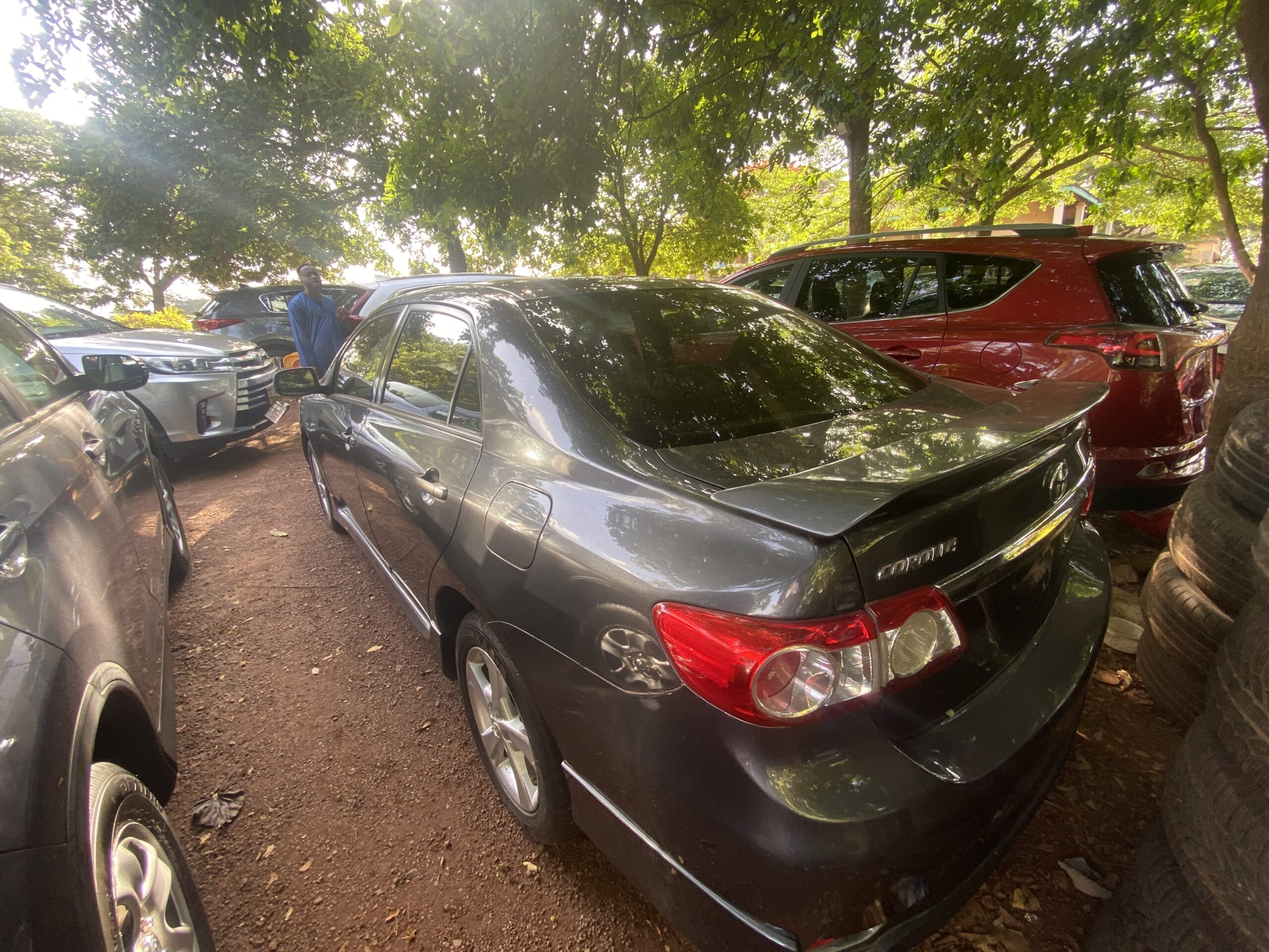 
								Toyota Corolla full									