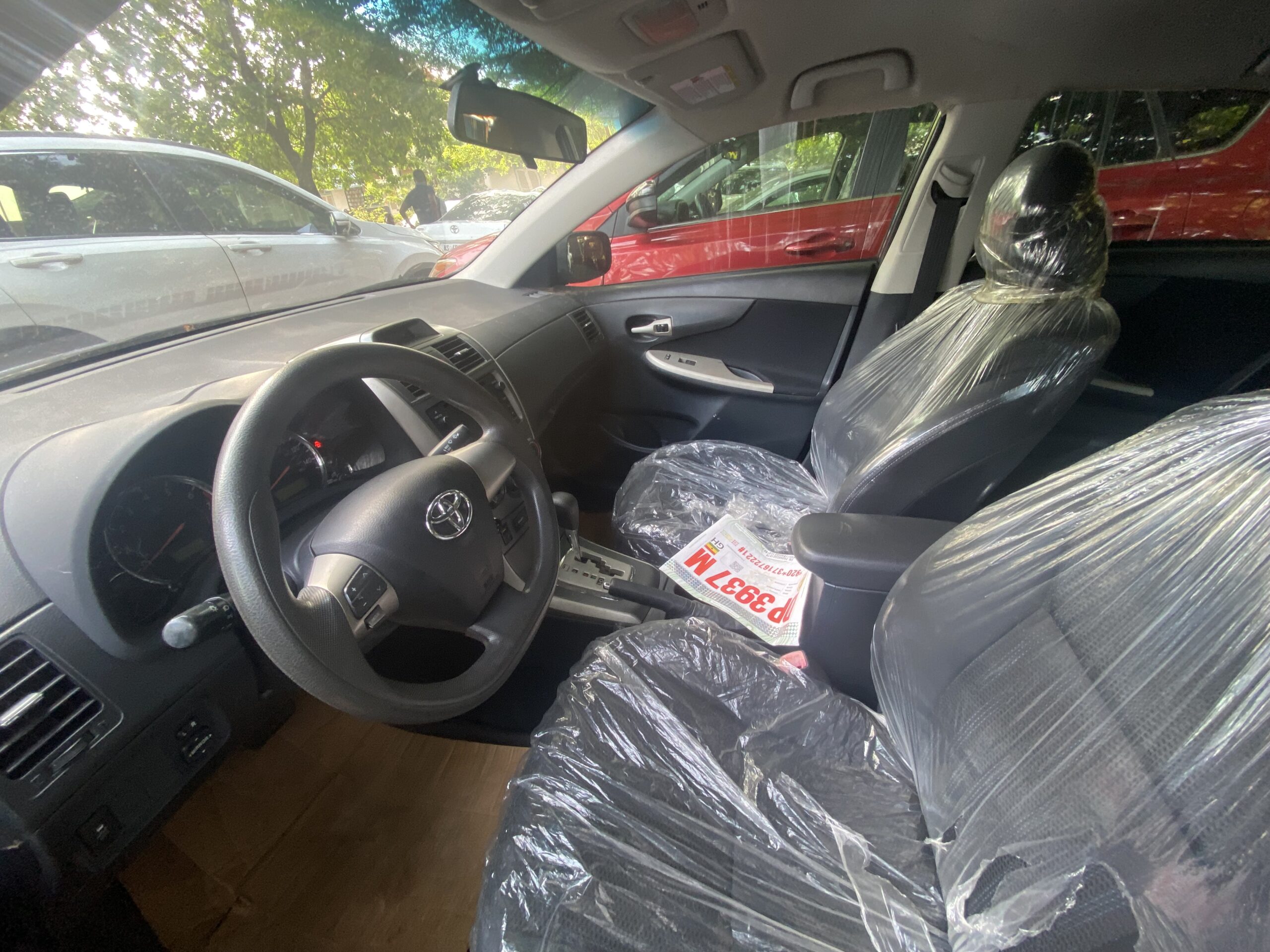 
								Toyota Corolla full									