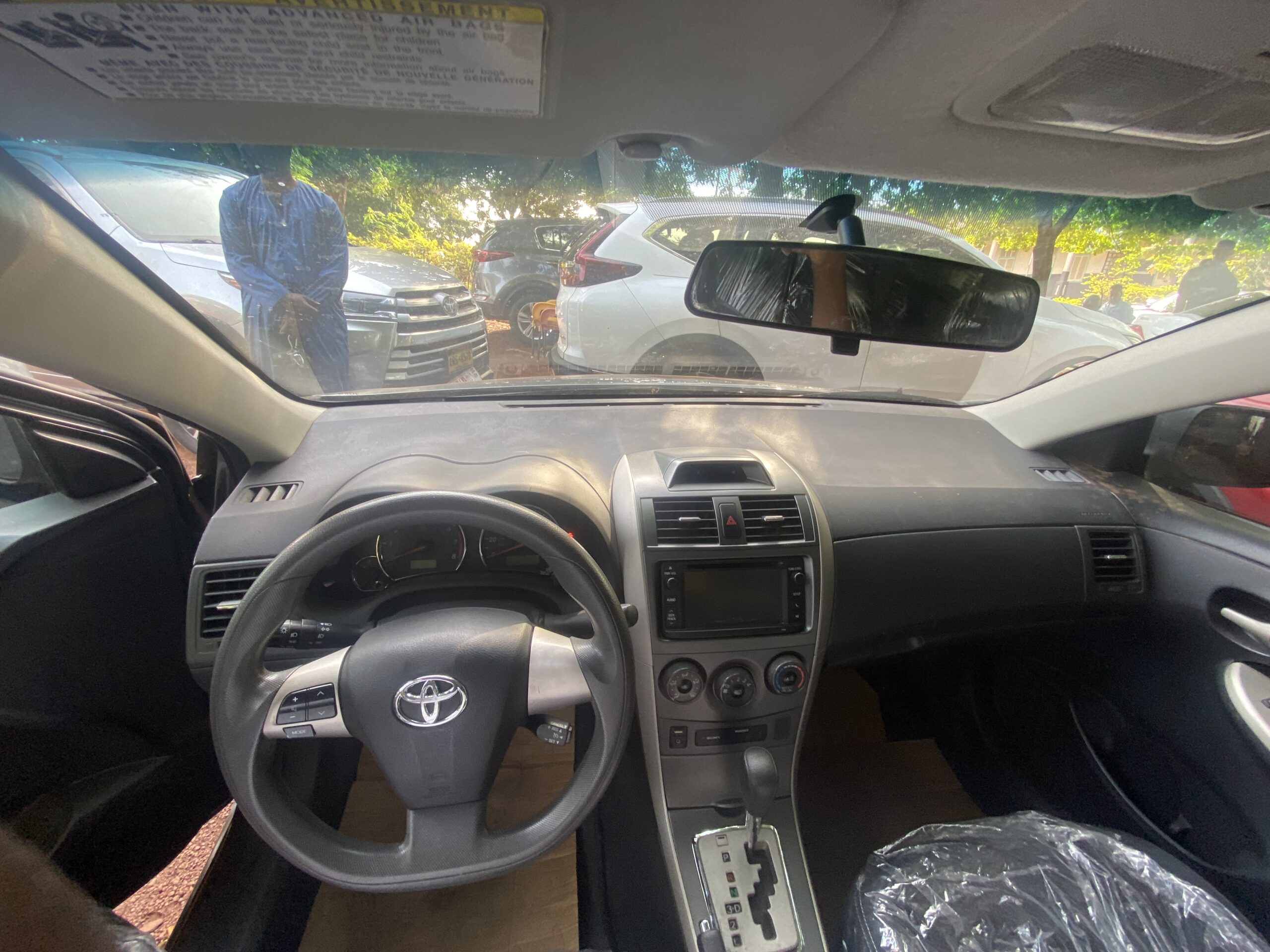 
								Toyota Corolla full									