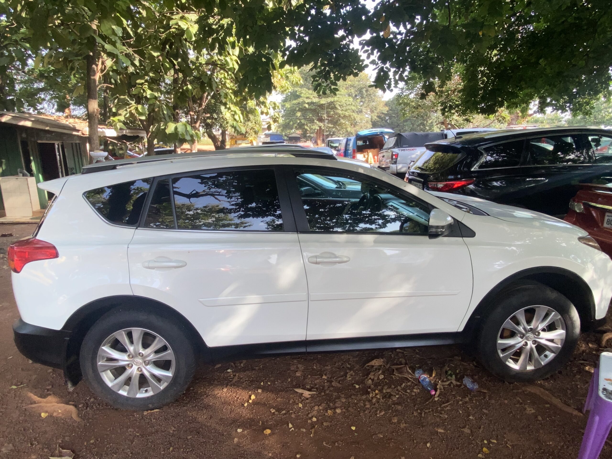 
								2015 Toyota RAV4 Limited (Compact SUV) full									