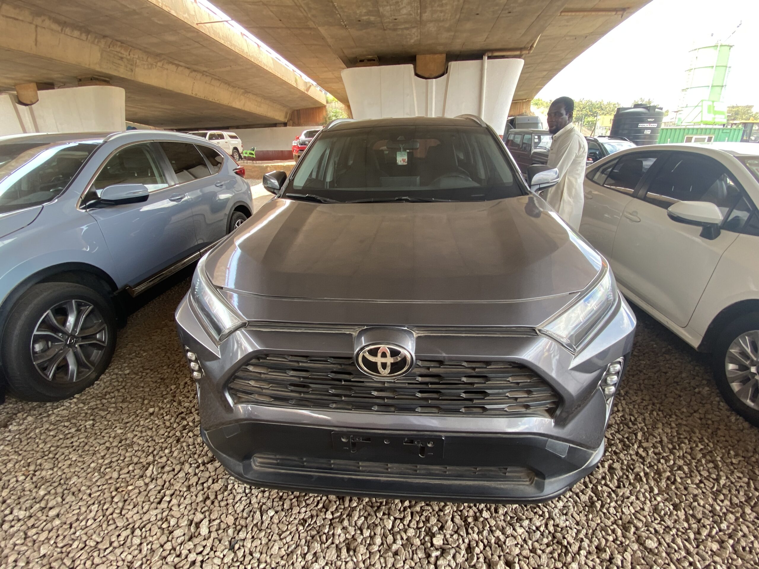 
								2024 Toyota RAV4 full									
