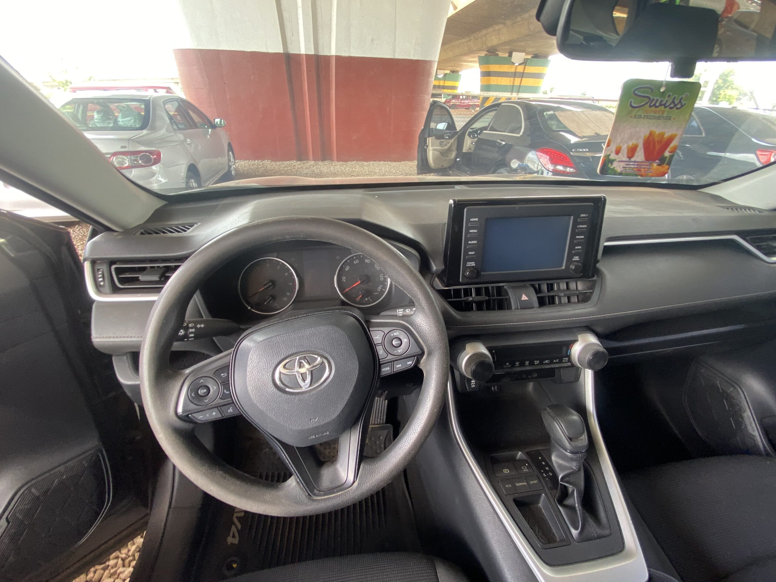 
								2024 Toyota RAV4 full									