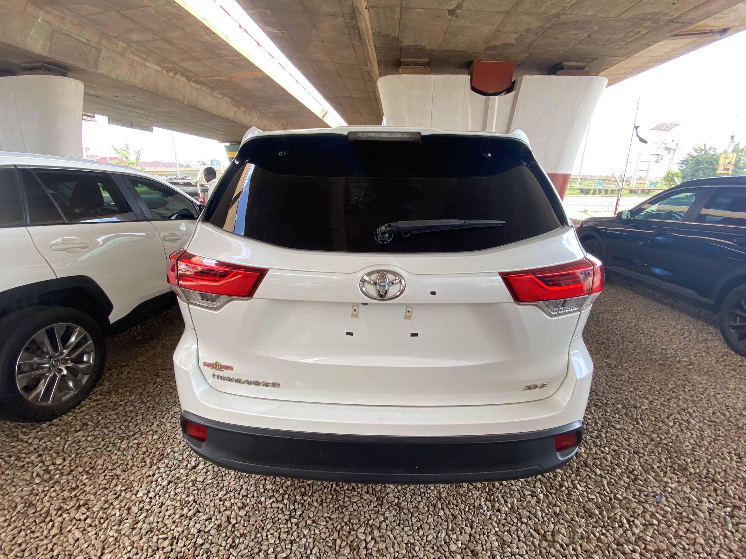 
								2017 Toyota Highlander full									