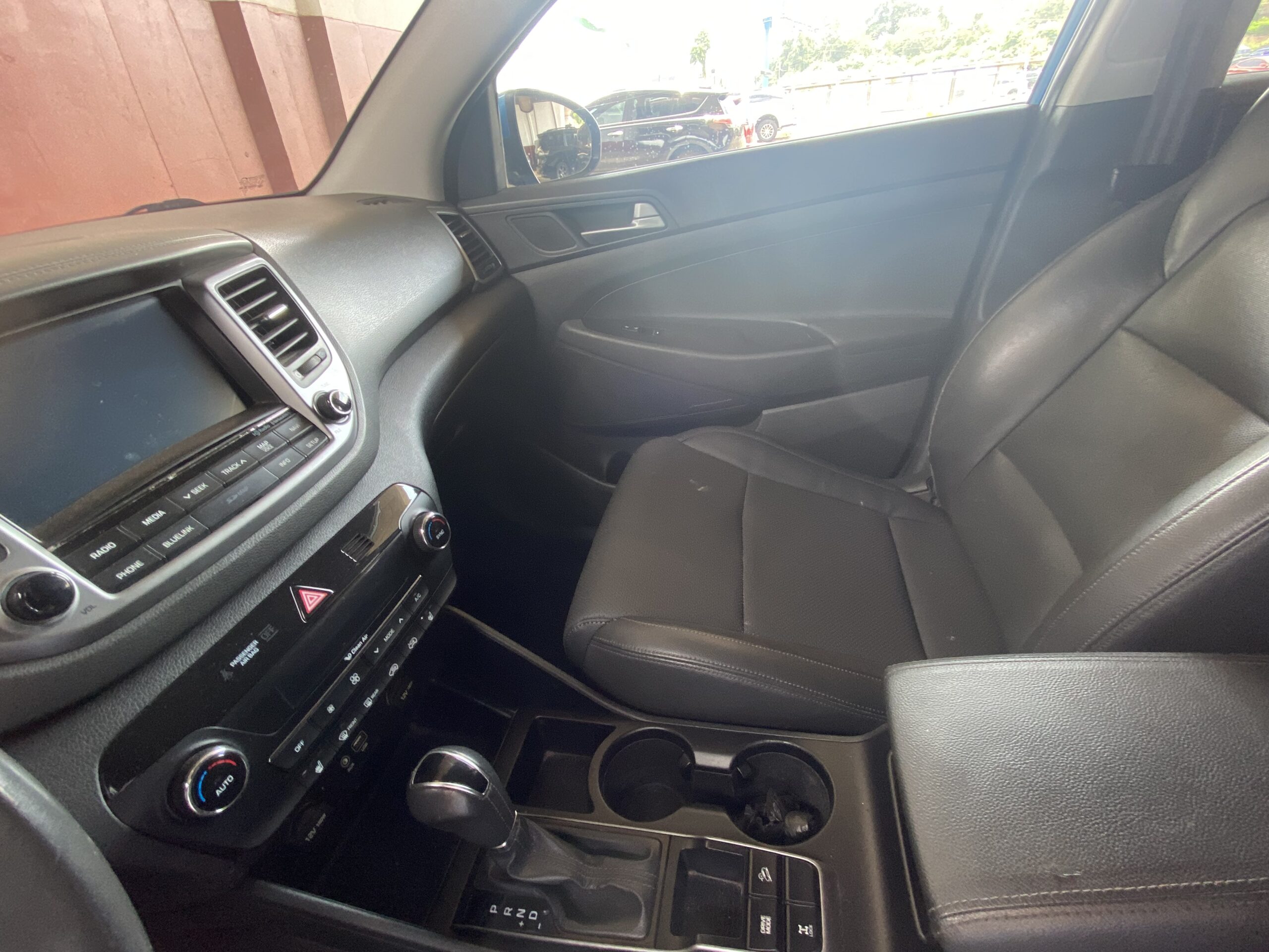 
								2017 Hyundai Tucson Limited (SUV) full									
