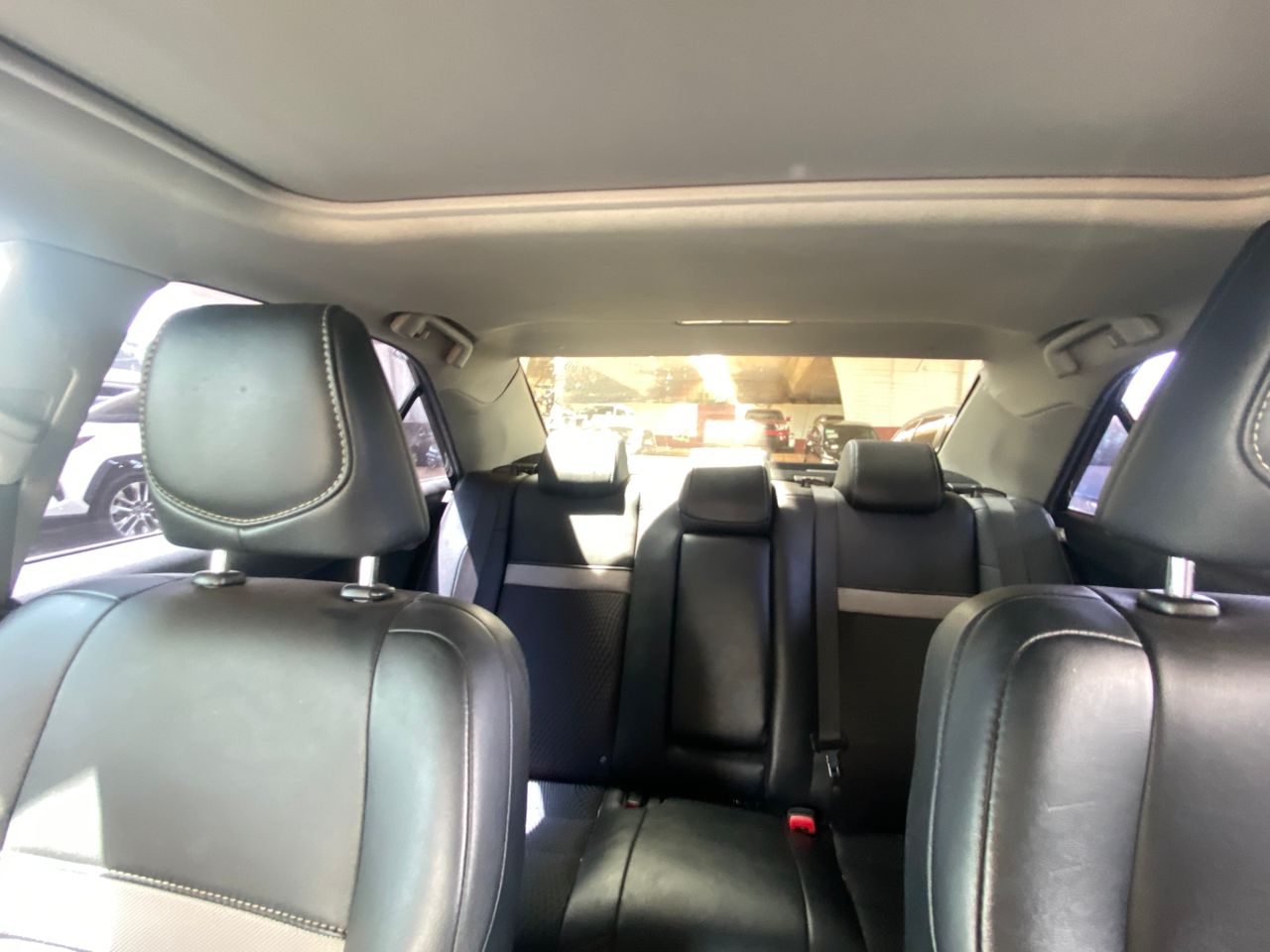 
								2014 Toyota Camry SE full									