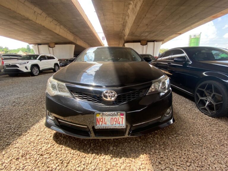 2014 Toyota Camry SE