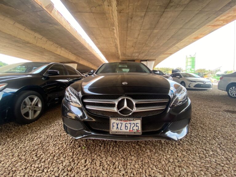2015 Mercedes-Benz C300 4MATIC Sedan
