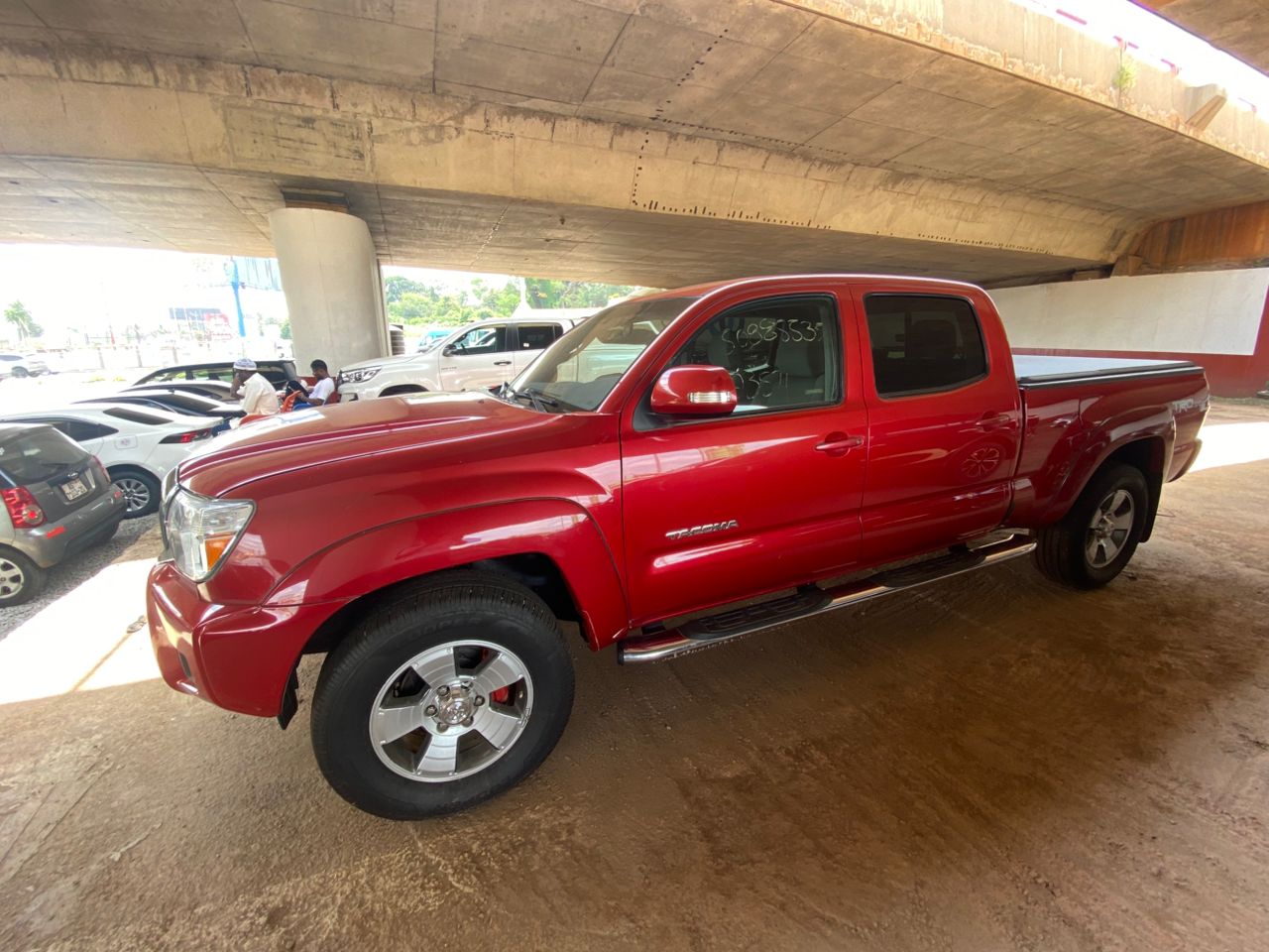 
								2015 Toyota Tacoma full									