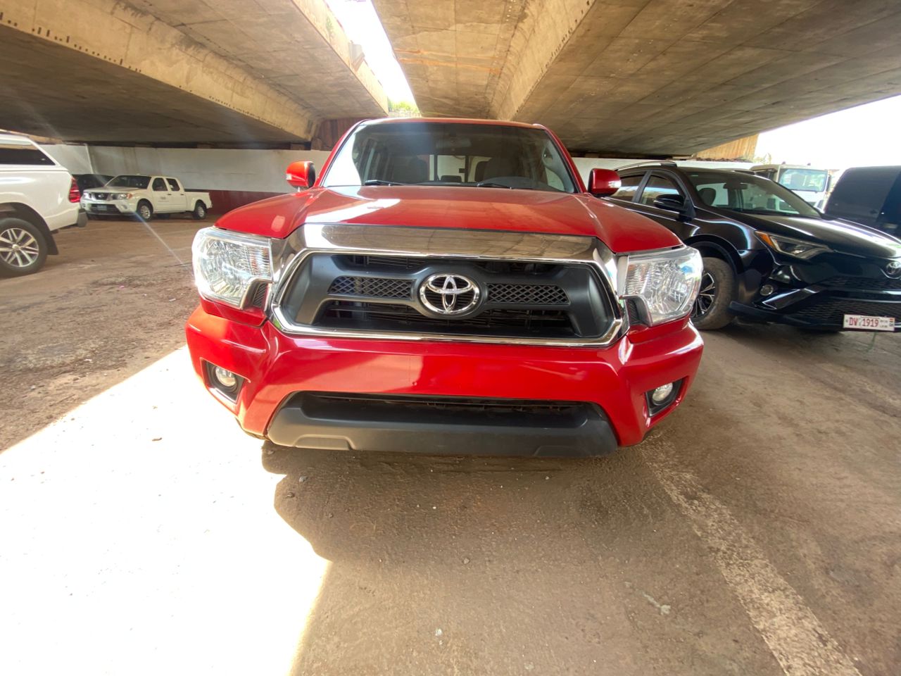 
								2015 Toyota Tacoma full									