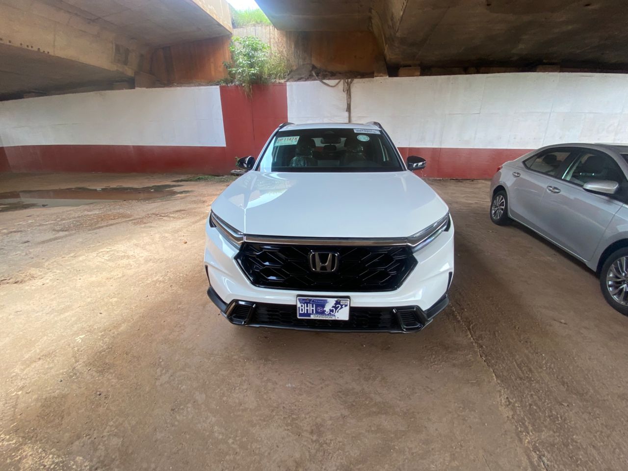 
								2025 Honda CR-V (White) full									