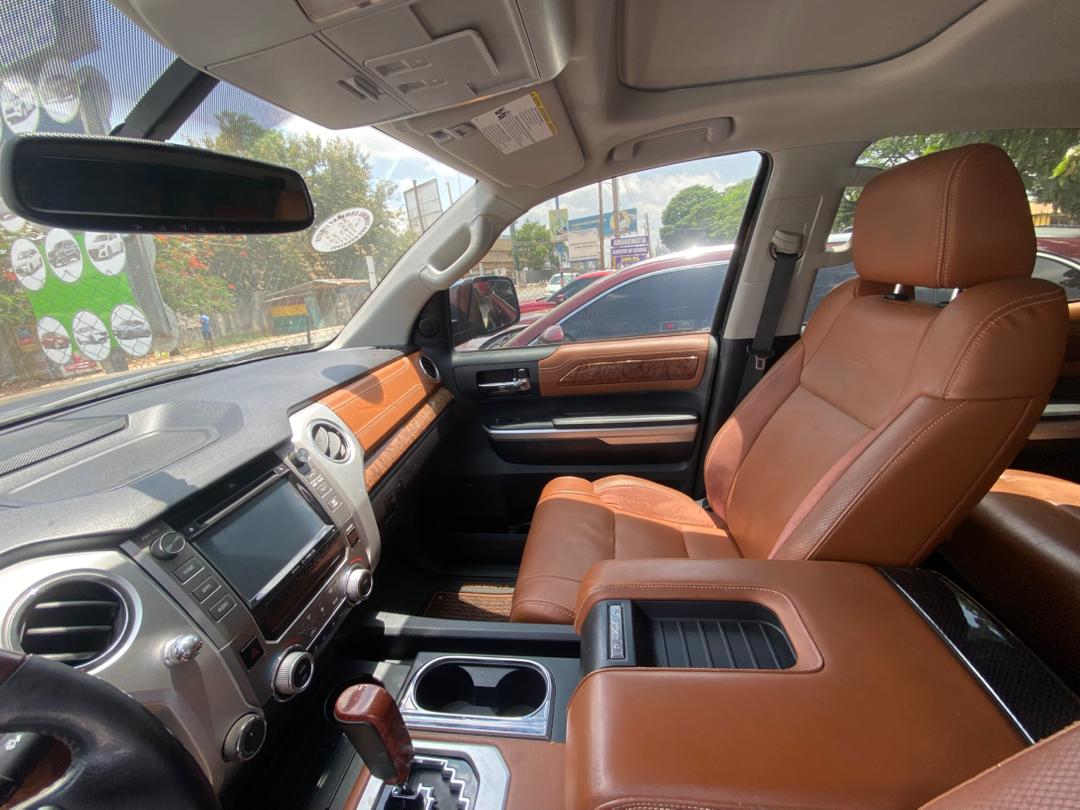 
								Toyota Tundra 1794 Edition full									