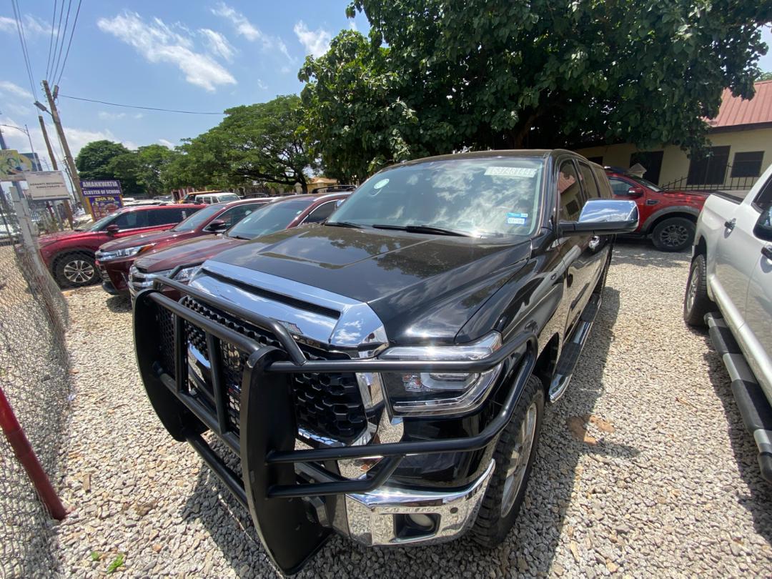 
								Toyota Tundra 1794 Edition full									