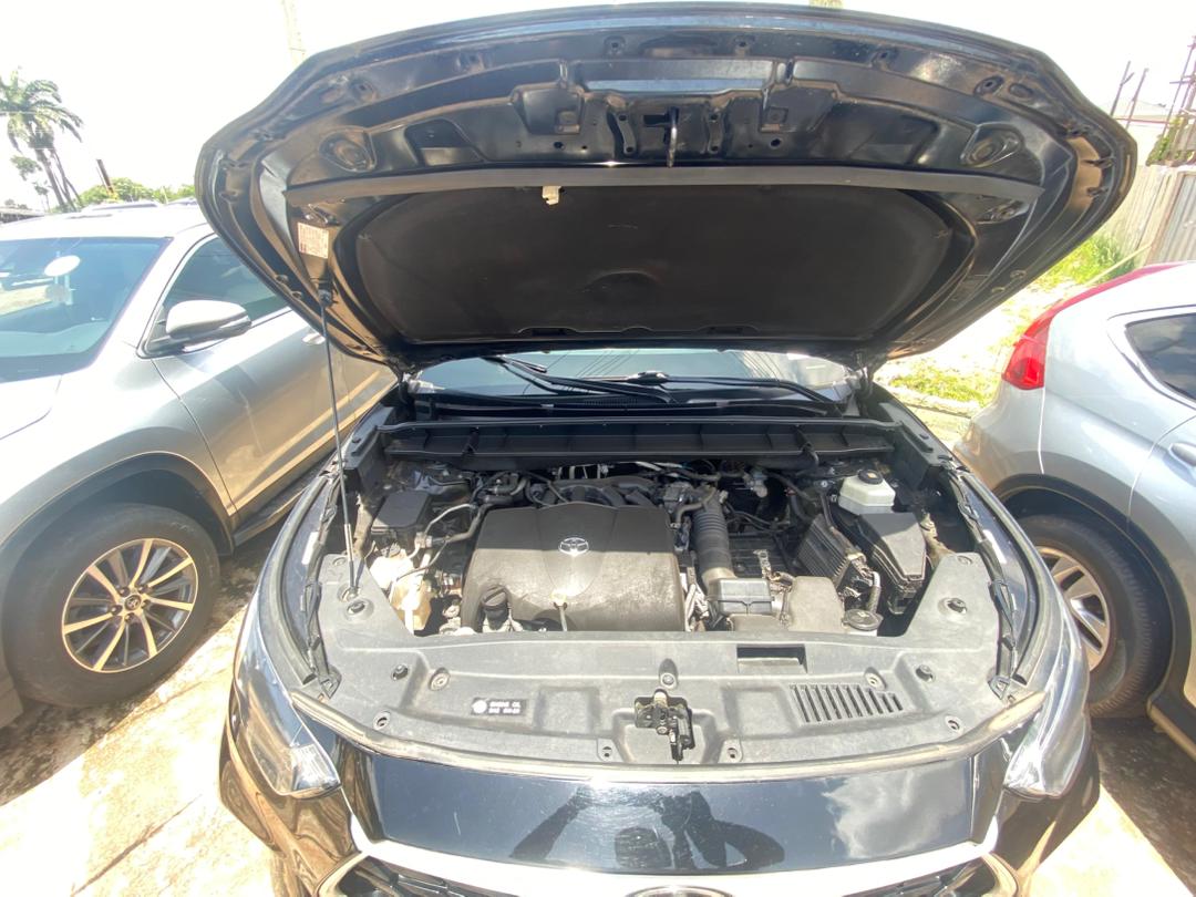 
								2023 Toyota Highlander LE full									