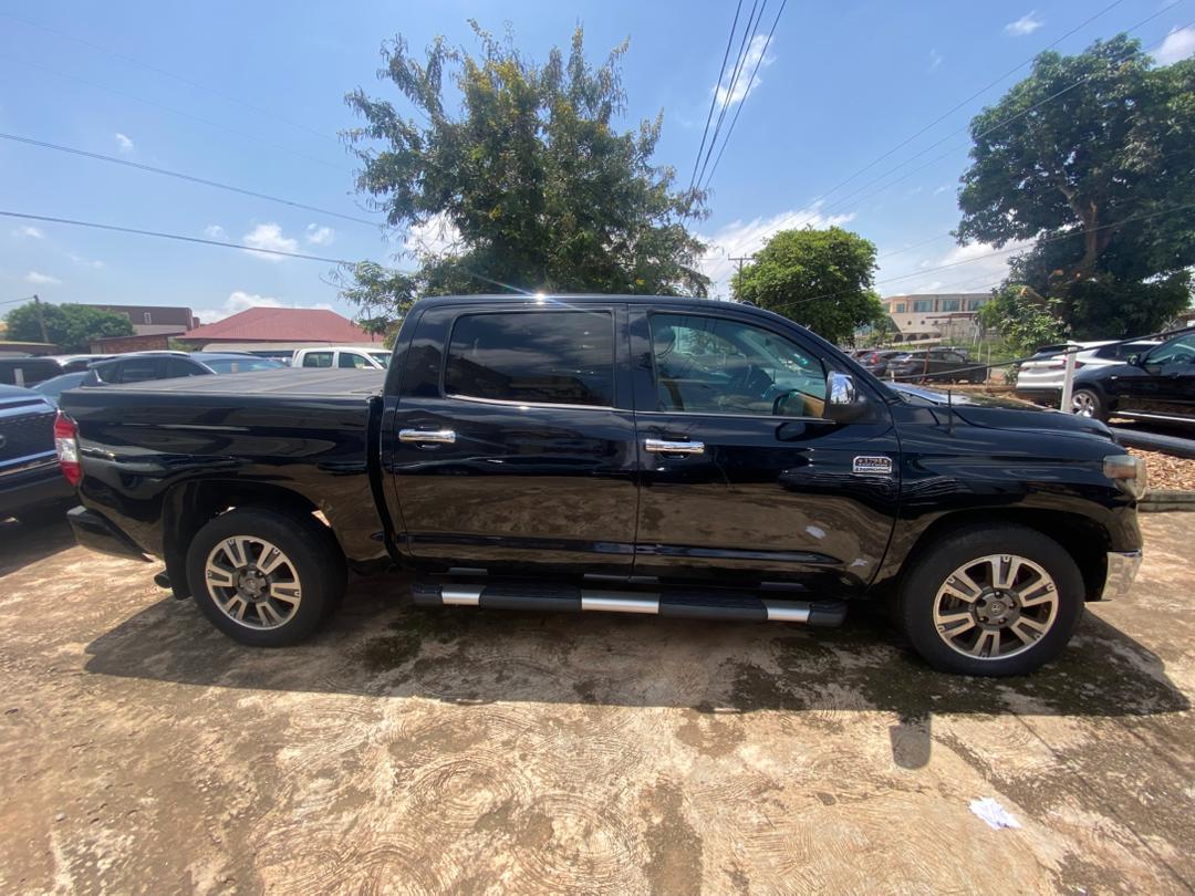 
								Toyota Tundra (XK50 Generation) full									