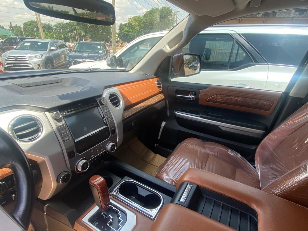 
								Toyota Tundra (XK50 Generation) full									