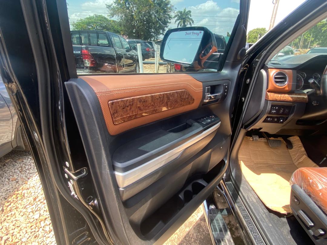 
								Toyota Tundra (XK50 Generation) full									