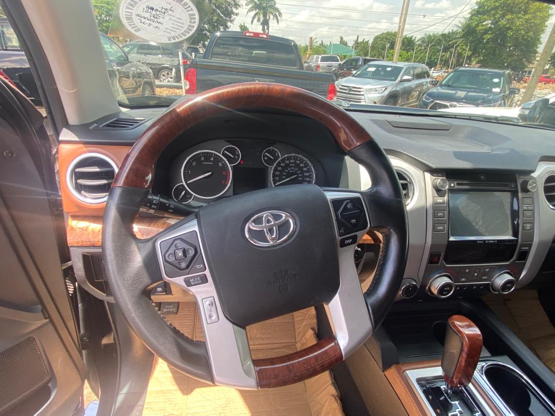 
								Toyota Tundra (XK50 Generation) full									