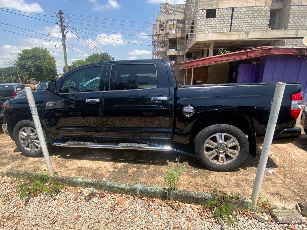 
								Toyota Tundra (XK50 Generation) full									